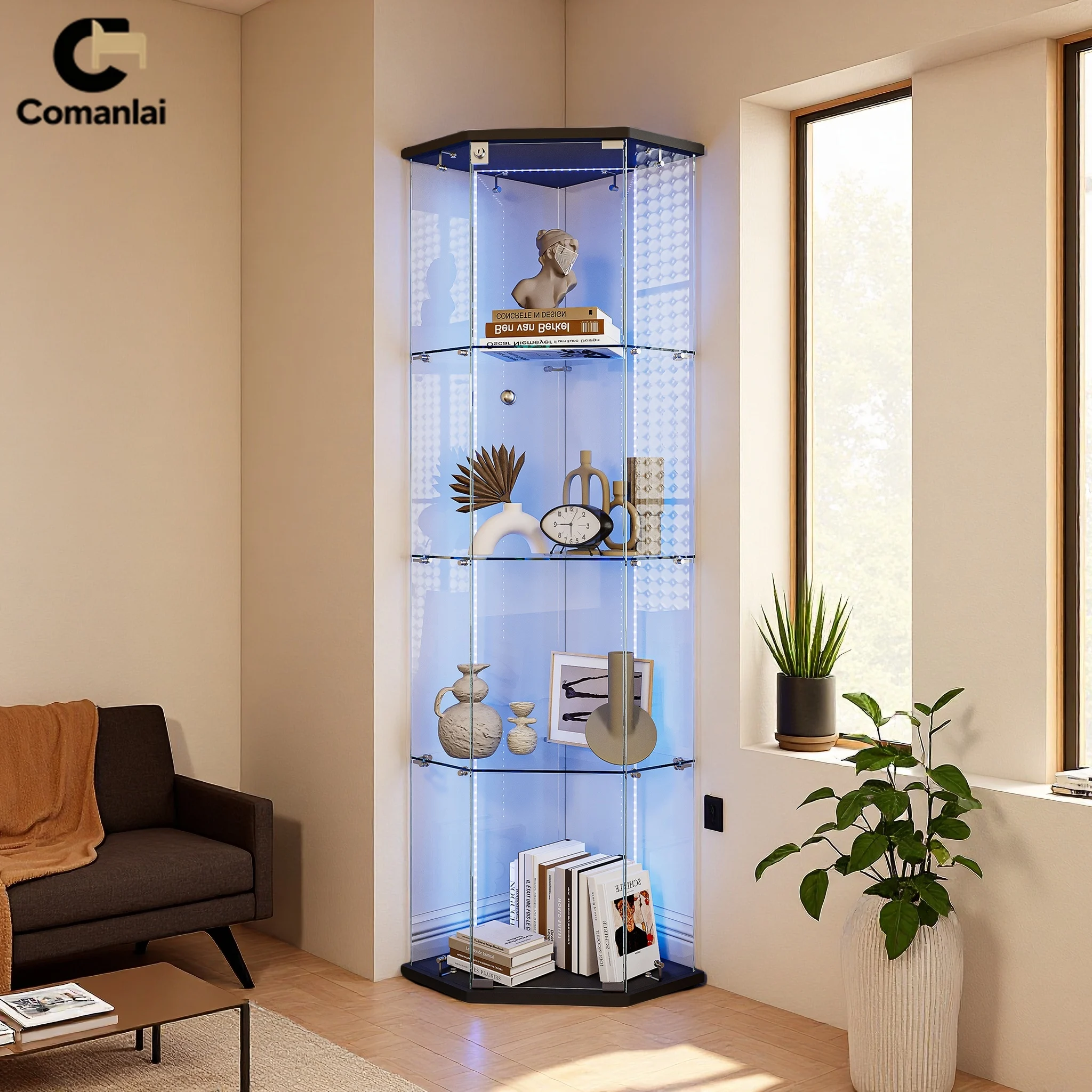 Comanlai 4-stöckiges Vertikales Eck-Dekorationsregal mit LED-Beleuchtung & Tür & Schloss Freistehender Glas-Vitrinenschrank Raumdekoration