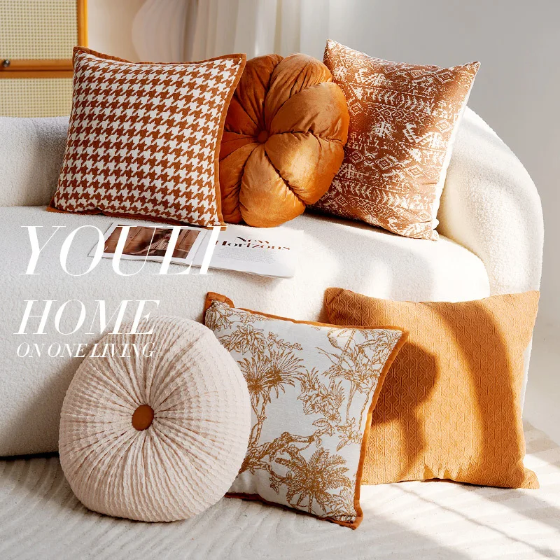 Luxuriöse Kissenbezüge, rundes orangefarbenes Sofa-Rückenkissen, französisches Retro-Bett, I Wind Wohnzimmerkissen Image