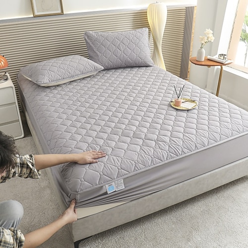 wasserdichter Matratzenschoner mit Urinschutz, gesteppter, rutschfester Vollbezug für Matratzen und Lattenroste Image