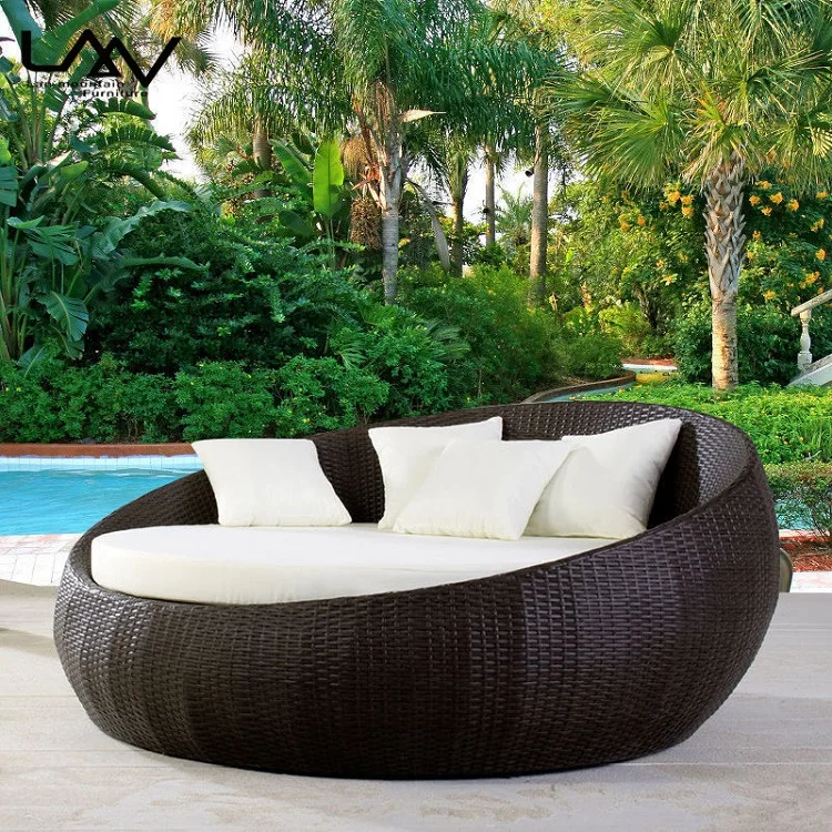 Moderne Outdoor-Liege für Garten und Terrasse, Rattan-Sonnenliege für Strand und Schwimmbad, Runde Relaxliege mit Baldachin