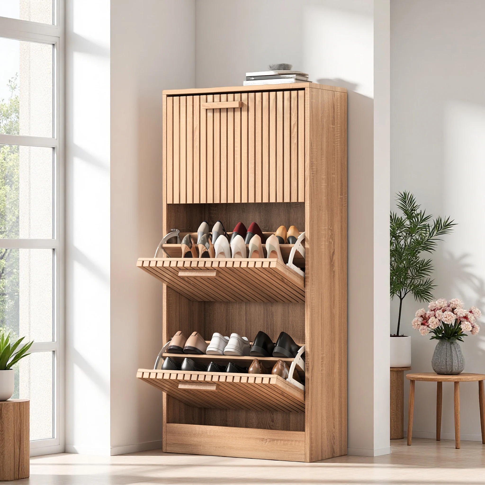 Schuhschrank mit 3 Klappen, schmaler Schuhschrank mit 6 Ablageflächen, Holz Schuhkommode, Freistehender Schuhkipper, Rattan Schuhschrank, für Eingangsbereich, Flur, 60 x 24 x 113 cm, Holzfarbe