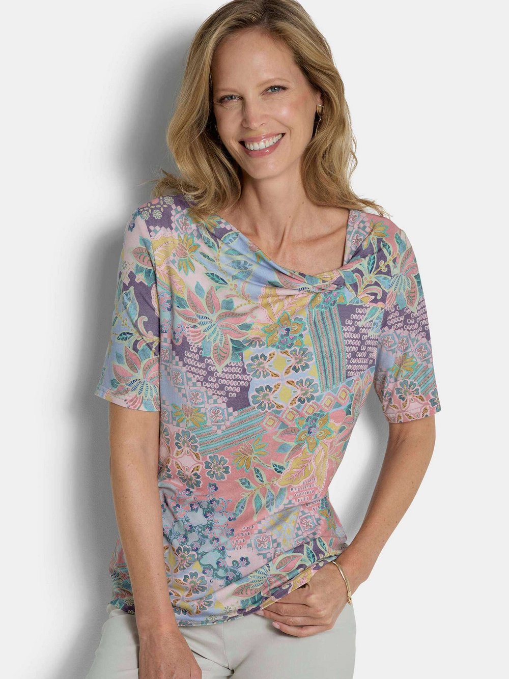 Goldner T-Shirts Damen grün, 44 Image