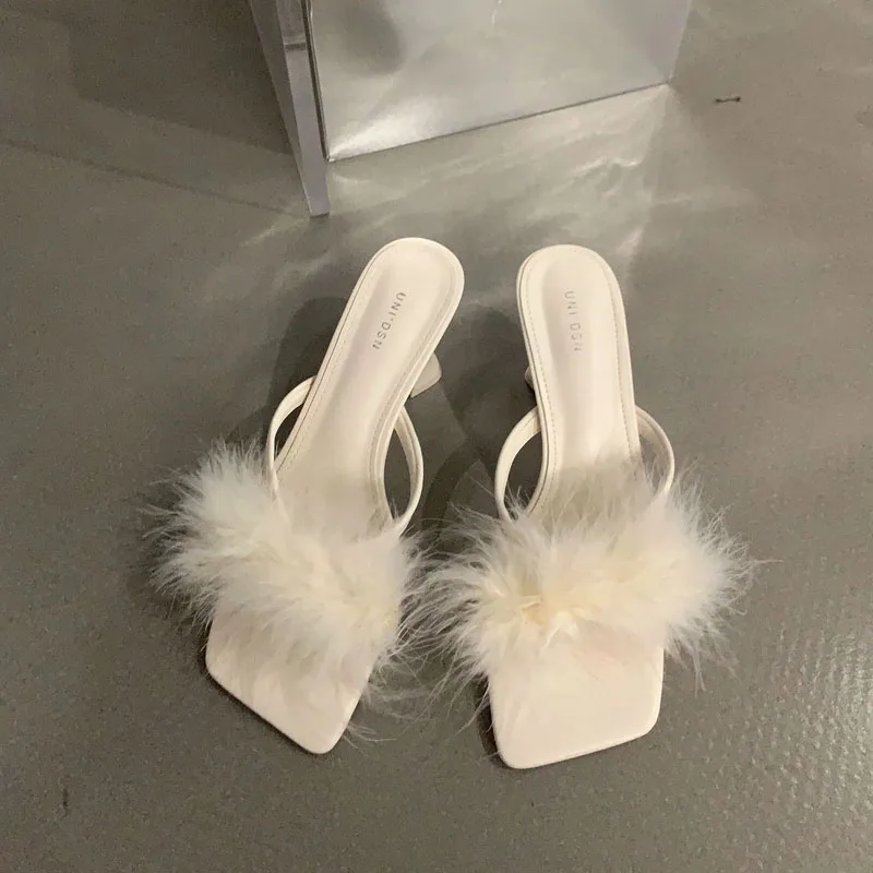 Sommer Faux Pelz Frau Hausschuhe Dünne High Heels Schmale Band Flauschigen Damen Schuhe Zapatos Mujer Casual Sandalen Frauen Schuhe WSH5101
