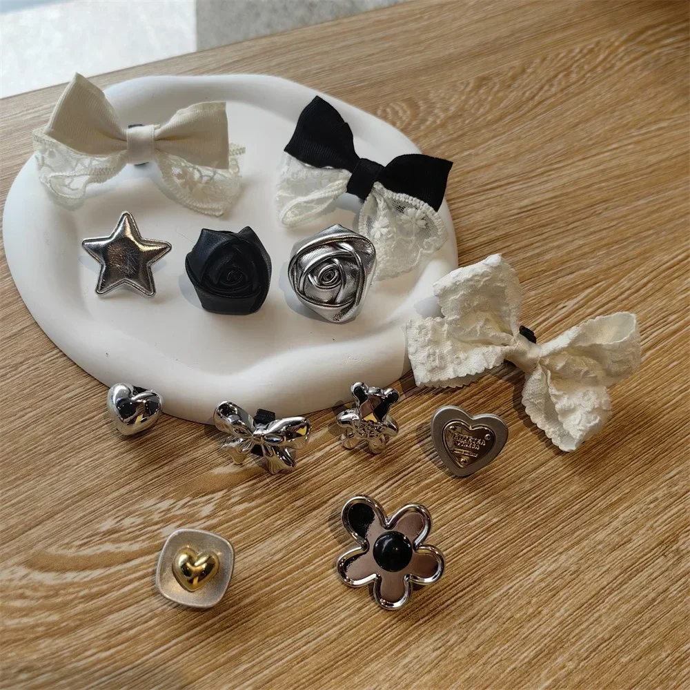 1PCS Neue Mode Schnürsenkel Clips Schnalle Dekorationen Schuh Schnalle für Sneaker Leder Rose Bogen Herz Schuh Charms Schuhe Zubehör