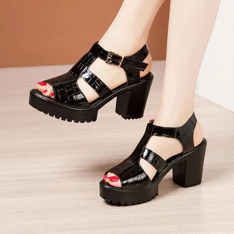 2025 Hochwertige Sommer-Ledersandalen für Damen, 8 cm hoher Absatz, Größe 32 33 42 43, Plateau, offener Zehenbereich, eleganter Schuh, Schwarz, Weiß