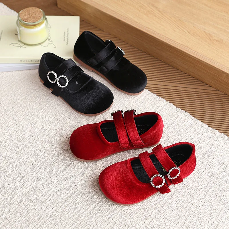 Größe 21-30 2026 Neue Frühlings-Kinderschuhe Weiche Sohle Kinder-Flachschuhe Einfarbige Mädchen-Samtschuhe Prinzessinnen-Schuhe