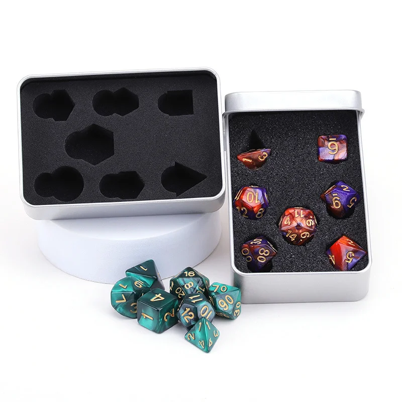 Würfel Metall Box Standard Größe Würfel Metall Box 7 stücke D4 D6 D8 D10 D% D12 D20 Set Lagerung Würfel set mit Schutz Schaum Metall Box