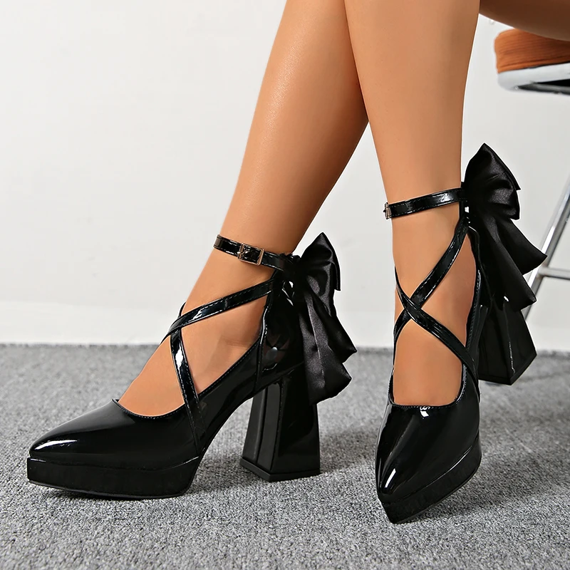 Punk Spitz Dicken Absätzen Mary Jane Schuhe Frauen Bowknot Dekor Cross Strap Plattform Pumpen Frau Patent Leder Party Schuhe