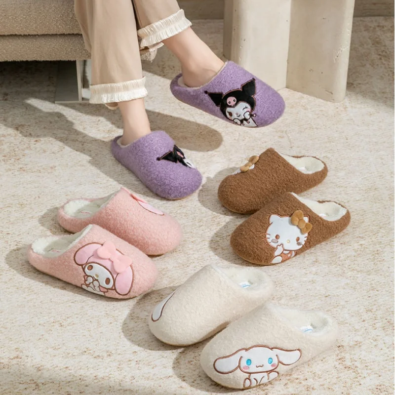 Hausschuhe für Kinder, Hausschuhe, Cartoon-Kuromi-Winterschuhe für Mädchen, warm, rutschfest, weicher Boden, rosa, weiße Schuhe, Größe 36–41