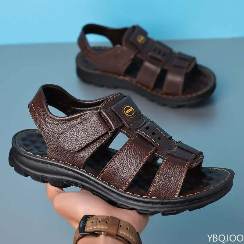 Sandali da uomo in vera pelle Scarpe estive da uomo Sandali casual da esterno Scarpe da spiaggia in pelle di vacchetta Sandali da uomo classici antiscivolo