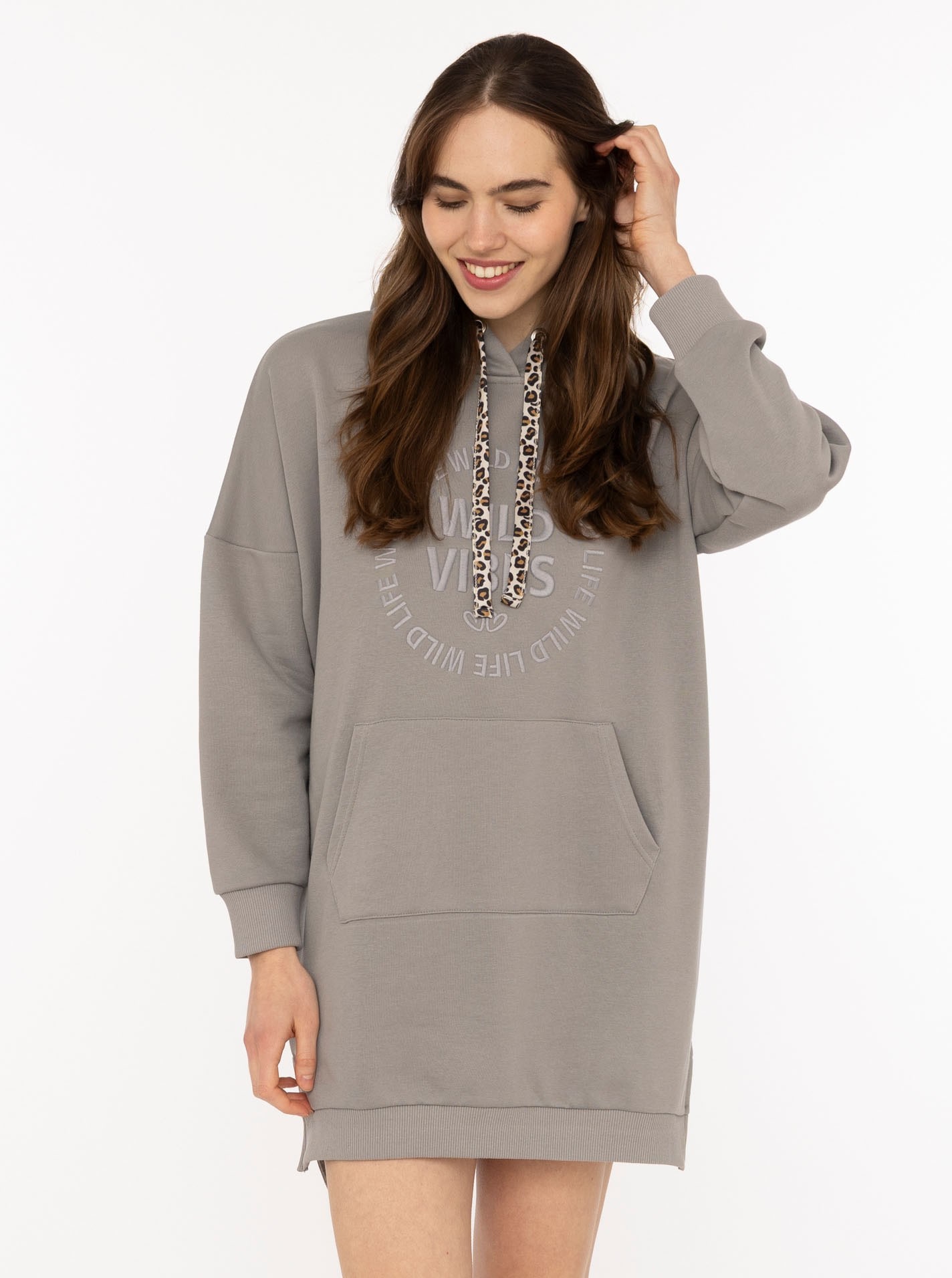 Sweatkleid ZWILLINGSHERZ "Wild Vibes", Damen, Gr. L, N-Gr, mittelgrau, Sweatware, Obermaterial: 50% Baumwolle, 50% Polyester, lässig geschnitten kniefrei, hoch geschlossener Ausschnitt, angesetztes Bündchen, Kleider Sweatkleid, praktische... Image