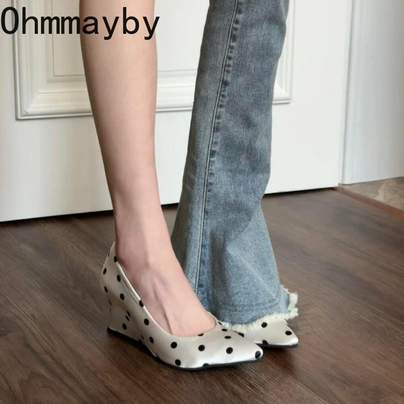 Neue Frühlings-Keilabsatz-Schuhe für Damen, Mary Jane Schuhe, Schlichte Slip-On Schuhe, Elegante Spitze Pumps mit Polka-Dot-Muster