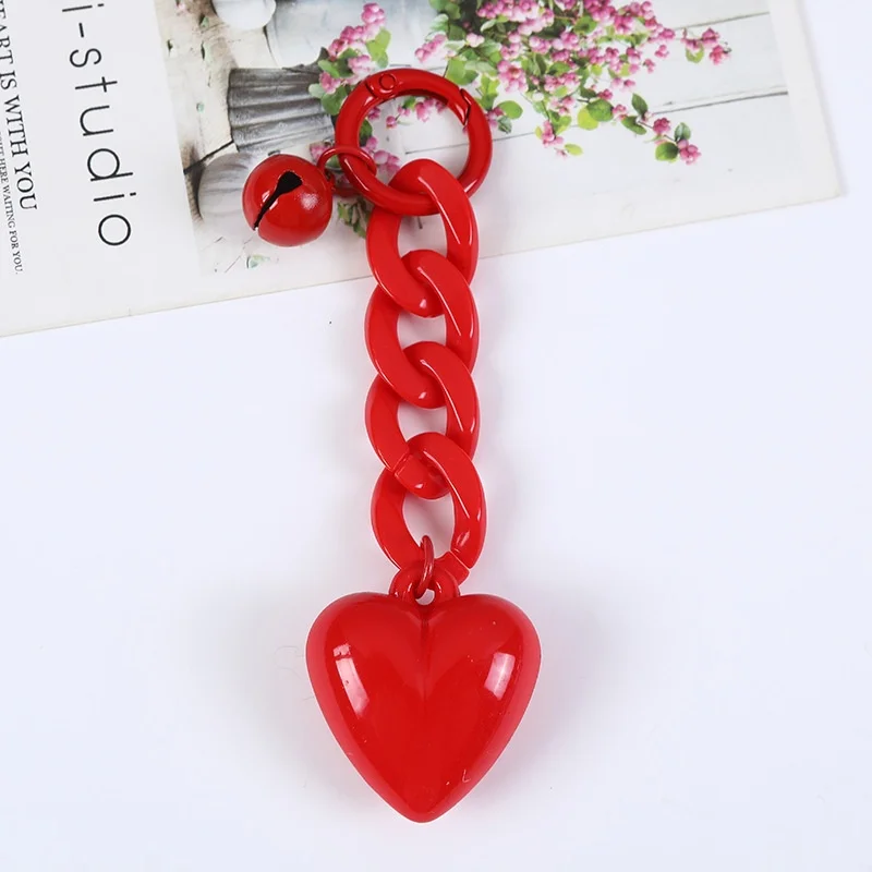 Portachiavi in acrilico con cuore di colore Macaron di lusso con campana grazioso anello di plastica portachiavi per auto borsa alla moda 3d ciondoli appesi decorazioni