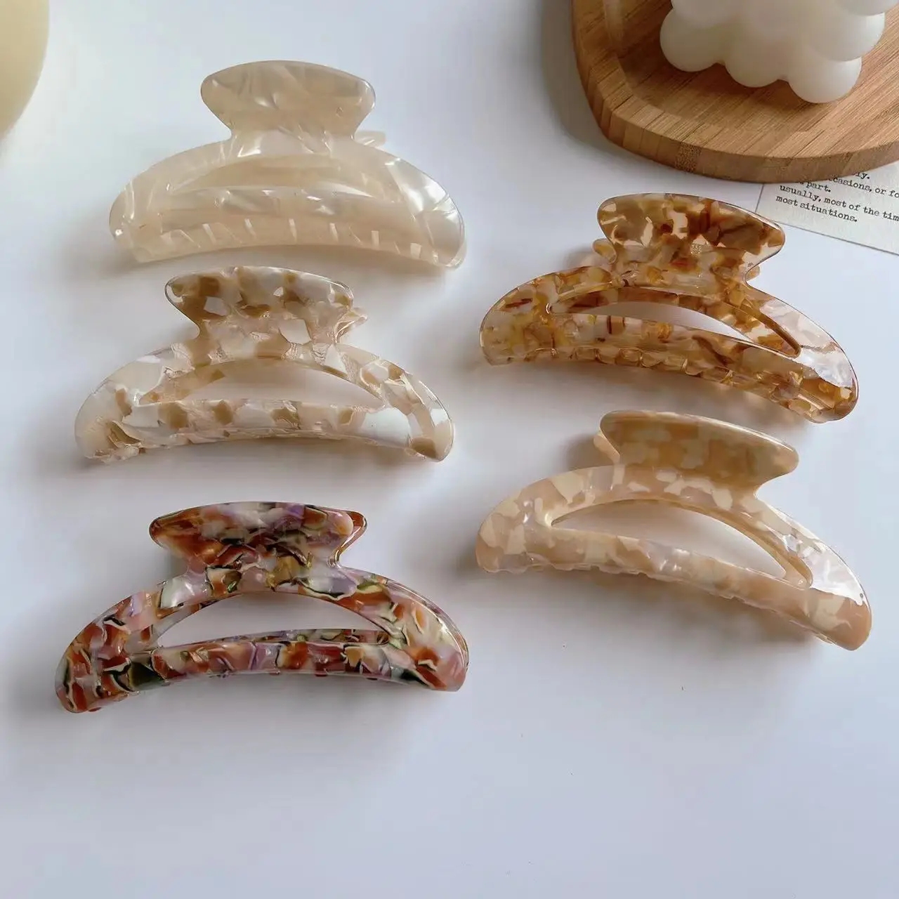 Nuovo semicerchio Vintage forma di luna acetato grandi capelli artigli di capelli alla moda coreana floreale Eco Friendly acetato artigli per le donne