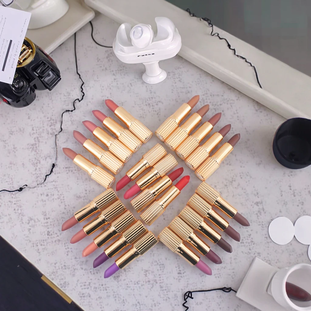 Produttori di rossetto Private Label cosmetici 24 colori rossetto liscio di lunga durata Vegan cosmetico impermeabile rossetto opaco