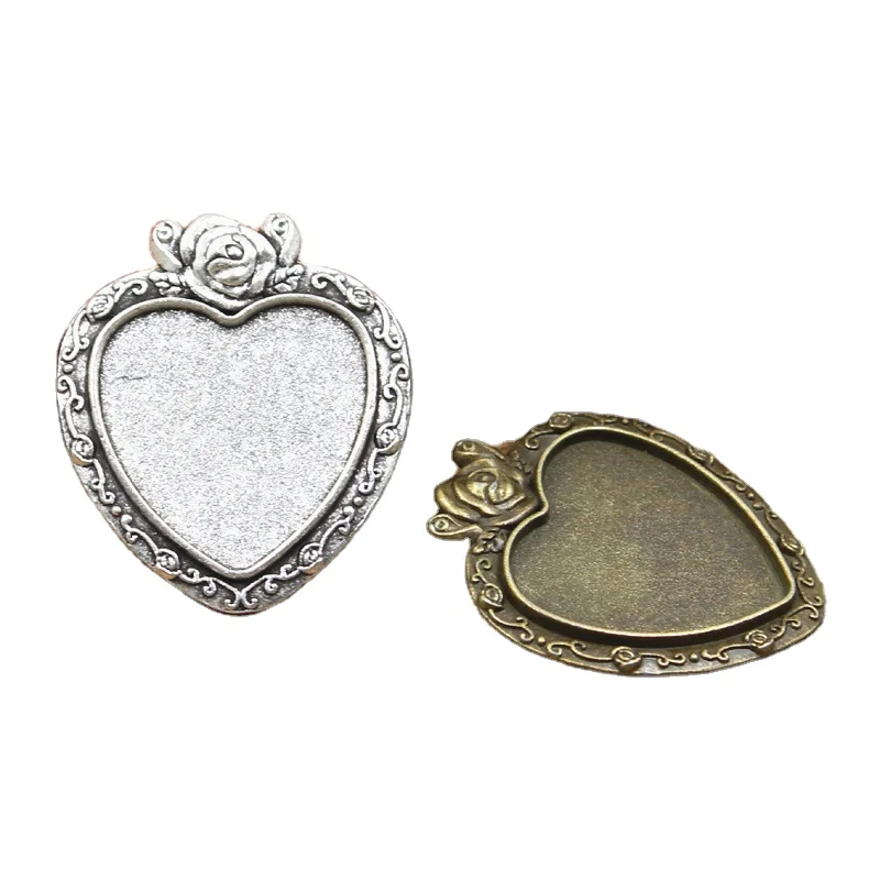 Nuova moda 25mm dimensione interna antico argento bronzo classico cuore stile rosa Cabochon Base ciondolo con ciondoli