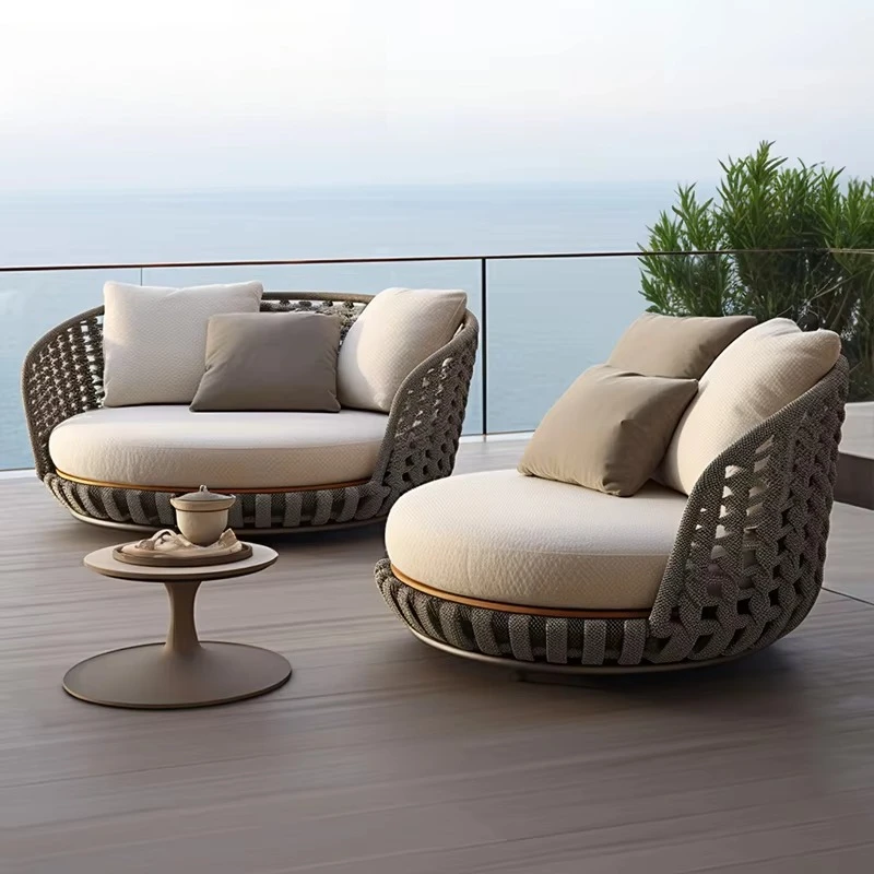 Moderne Hotel-Gartenmöbel aus Seil, luxuriöse Gartenmöbel aus Korbgeflecht und Stoff, Rattan-Sofa-Set für den Garten, Gartenmöbel für den Außenbereich