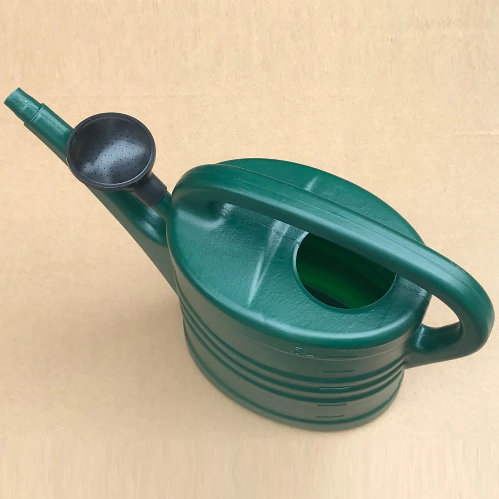 5L Plastic Watering Can Garden Essential Lightweight Indoor Outdoor Family Gardening Tool 5L Plastic Watering Can Garden Essential Lightweight Indoor Outdoor Family Gardening Tool