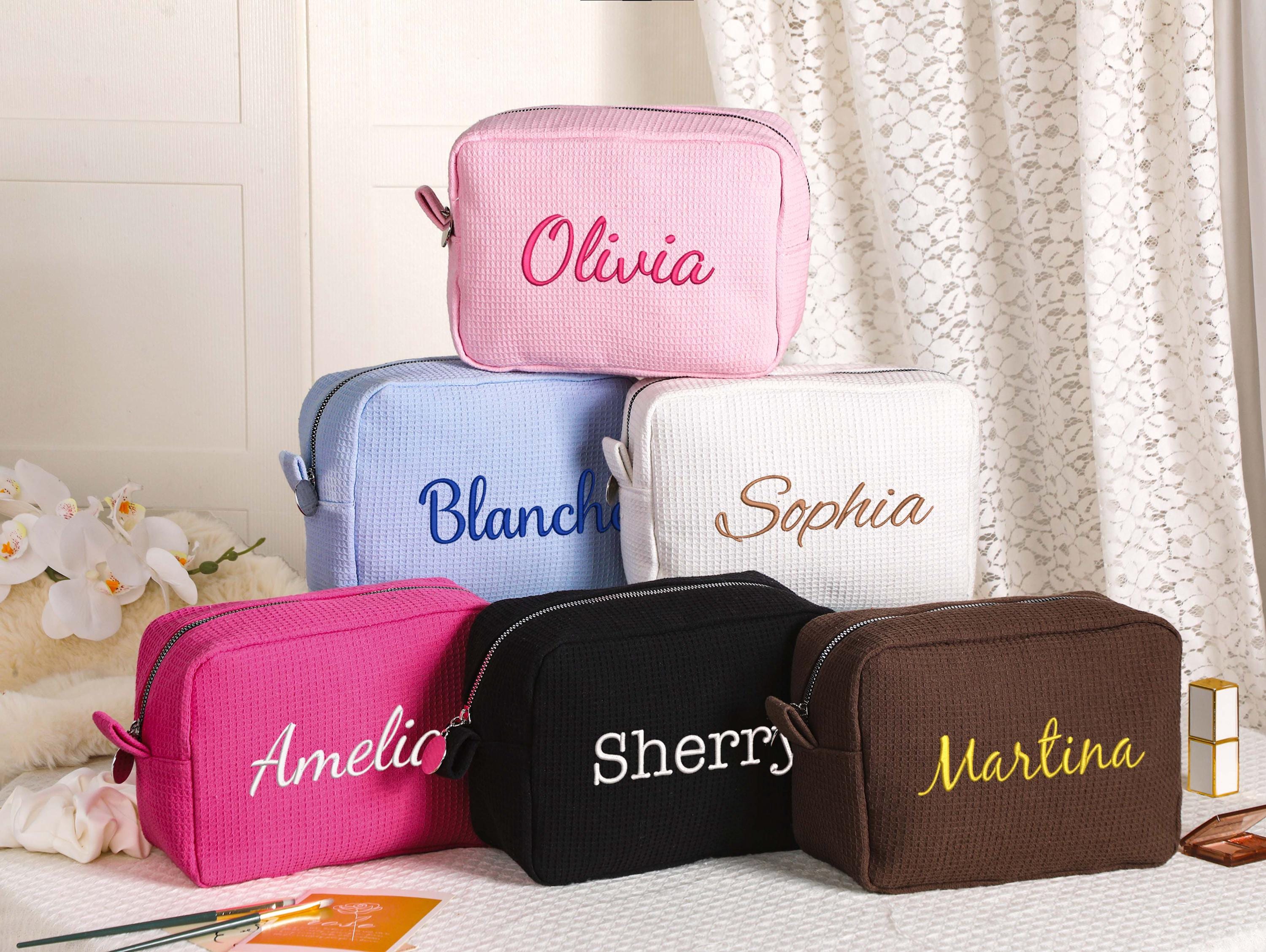 Borsa cosmetica a nido d'ape ricamata personalizzata, borsa per il trucco con monogramma, borsa per il trucco per damigella d'onore, borsa da toilette