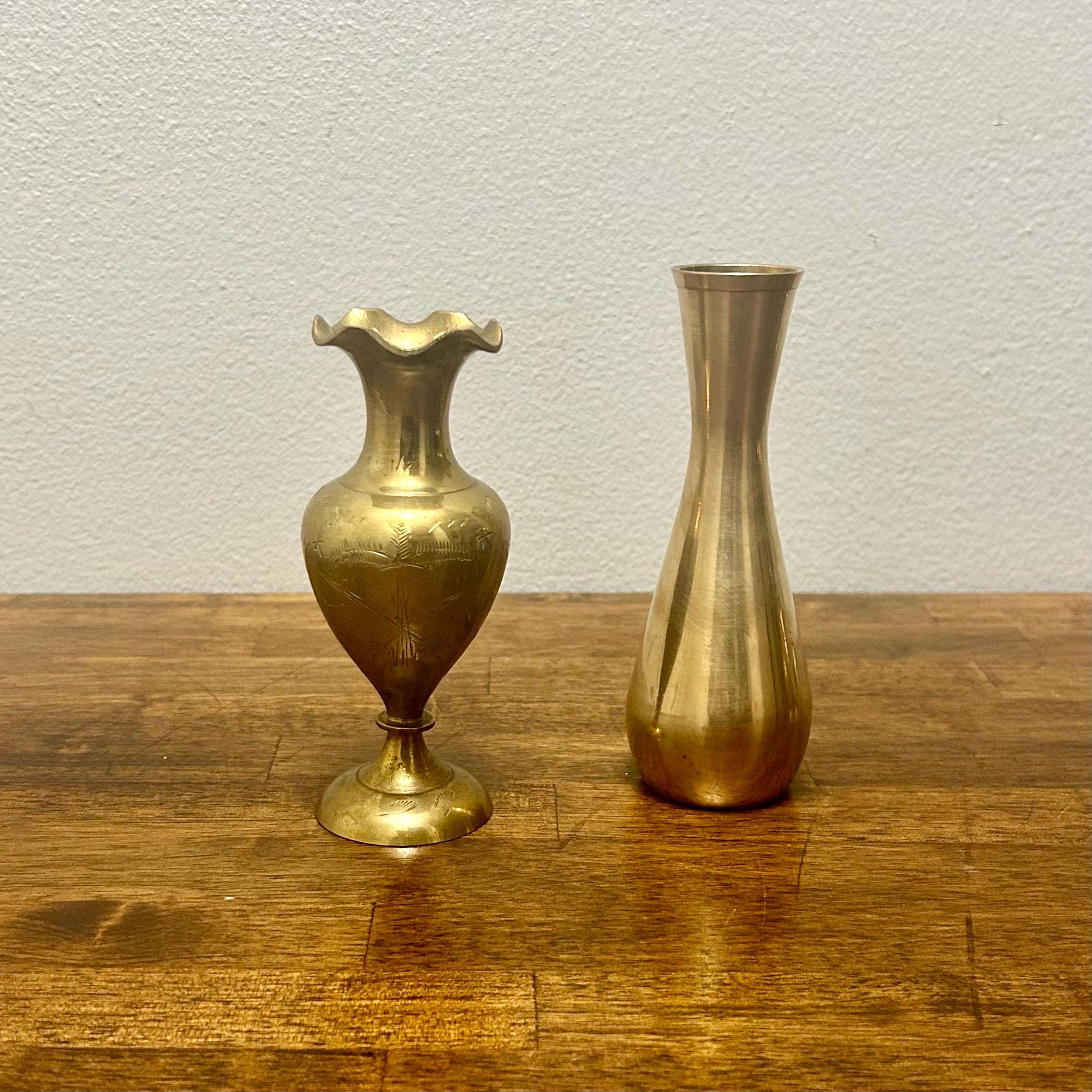 Vaso vintage in ottone, piccolo vaso floreale inciso o in ottone stile moderno di metà secolo, mini vaso da fiori in metallo stile Hollywood Regency,