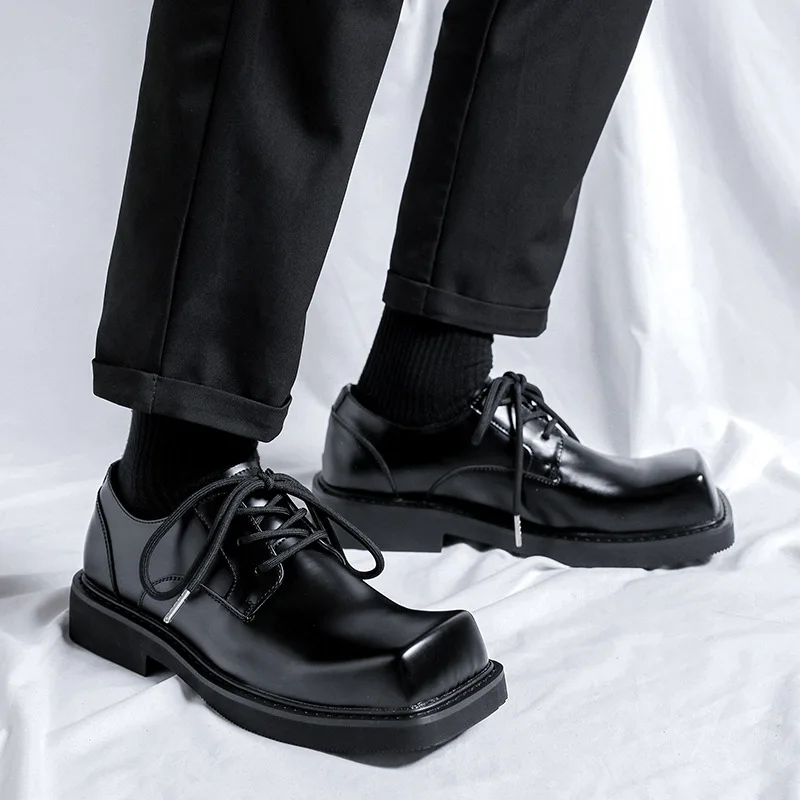 Quadratische Luxus Männer schwarz Mode lässig Lederschuhe Kleid Höhe zunehmende Slipper Frühling Herbst Designer Schuhe Hochzeits schuhe