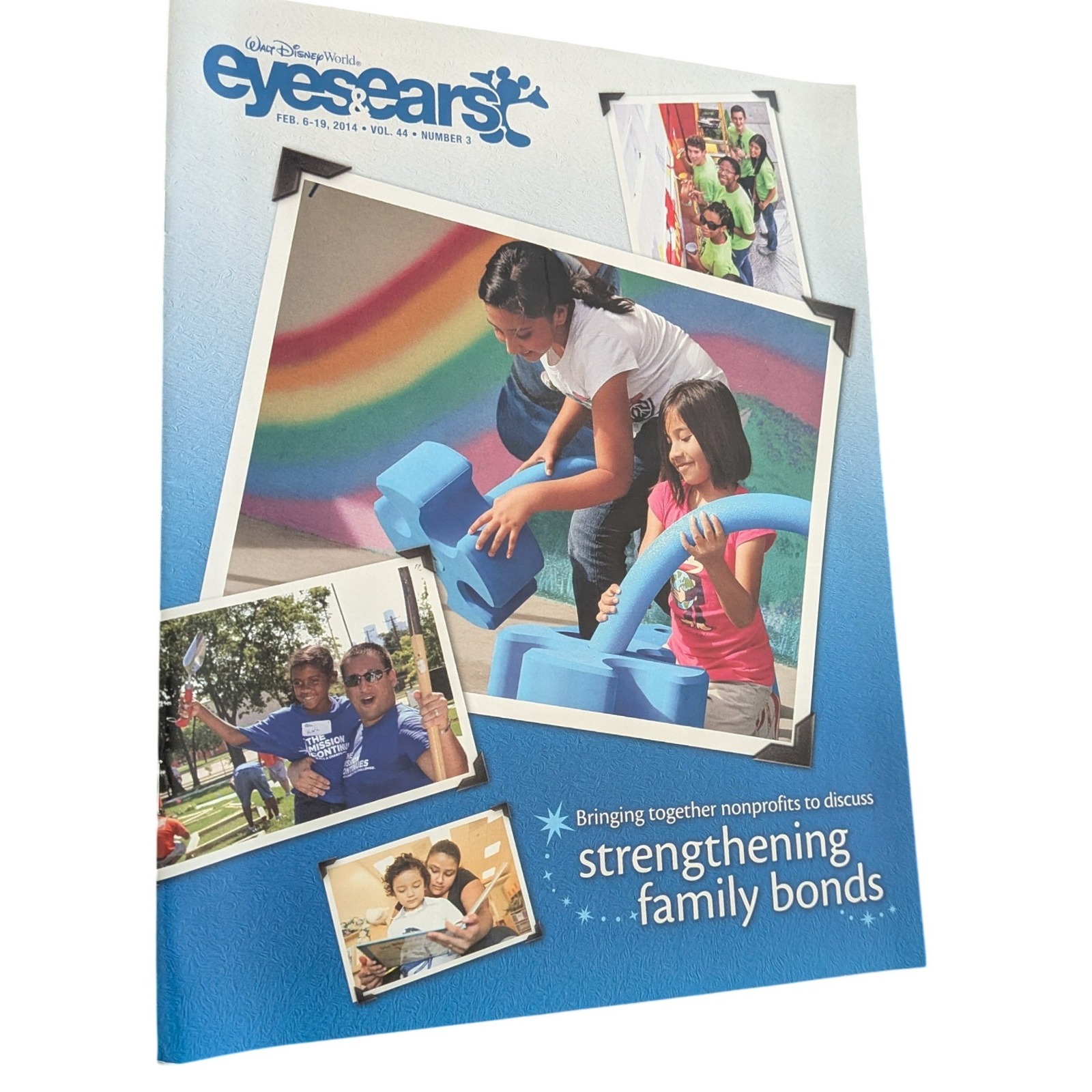 Disney Other | Walt Disney World Eyes & Ears Magazine Feb 2014 #44 No 3 Cast Member Exclusive | Color: Blue/White | Size: Os