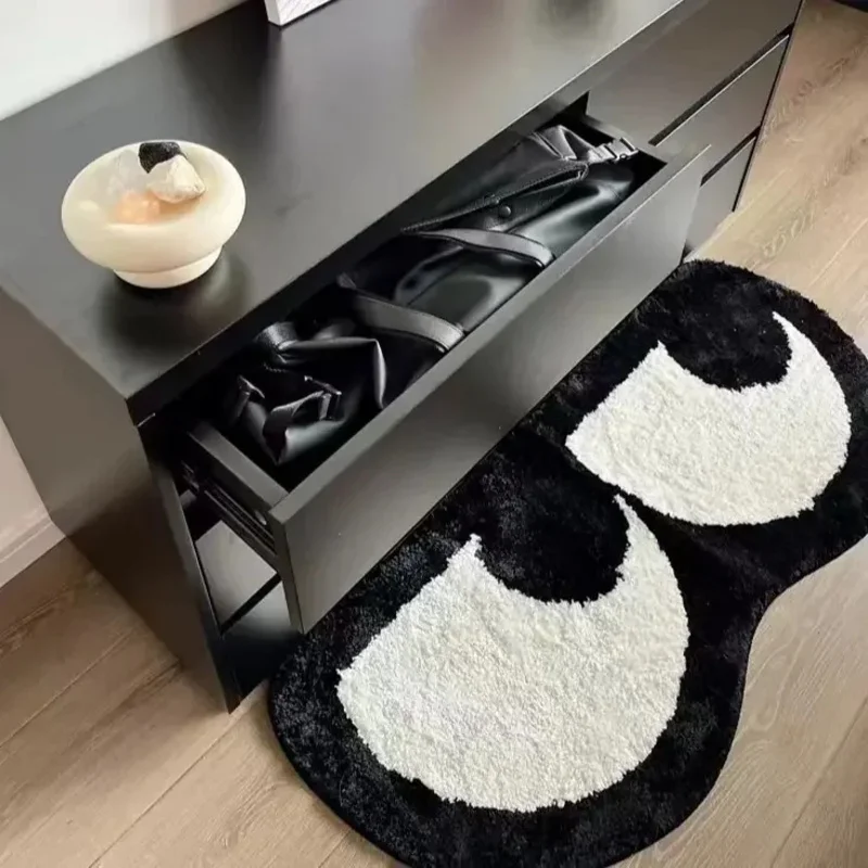 VIKAMA Cartoon-Teppich mit niedlichen Augen, imitiert Kaschmir, weicher Bettvorleger für Schlafzimmer, Wohnzimmer, Sofa und Couchtisch, Heimdekoration Image