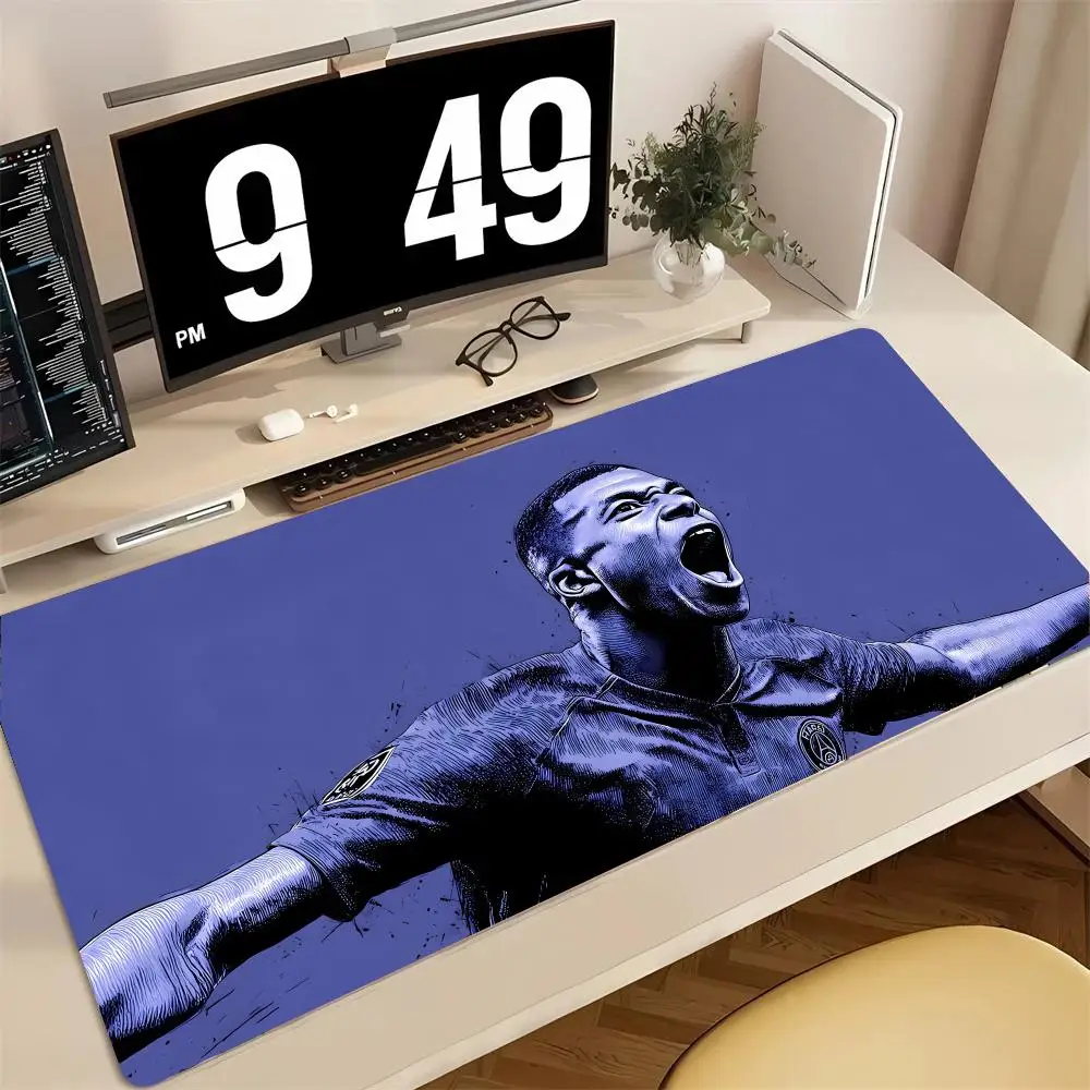 Fußball Kylian Mbappé Mauspad, großes Gaming-Mauspad, LockEdge, verdickte Tischunterlage für Computer, Tastatur, Schreibtisch Image