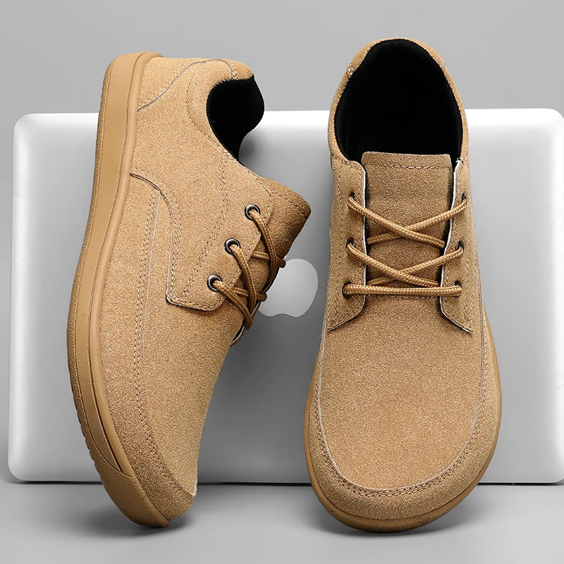 Lässige Herren-Schuhe aus Wildleder mit breiter Zehenpartie, beige, dicke Sohlen, Schnür-Wanderschuhe, auch für Designer-Denim-Stiefelmößen im Retro-Stil geeignet