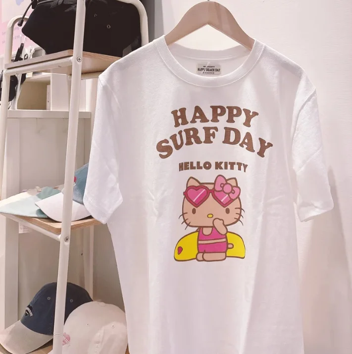 Sanrio 2026 Summer Comic Form Hello Kitty Image 100 % Baumwolle bedrucktes Freizeit-T-Shirt für Erwachsene und Kinder, Eltern-Kind-Oberteil, Homewear, Y2k.