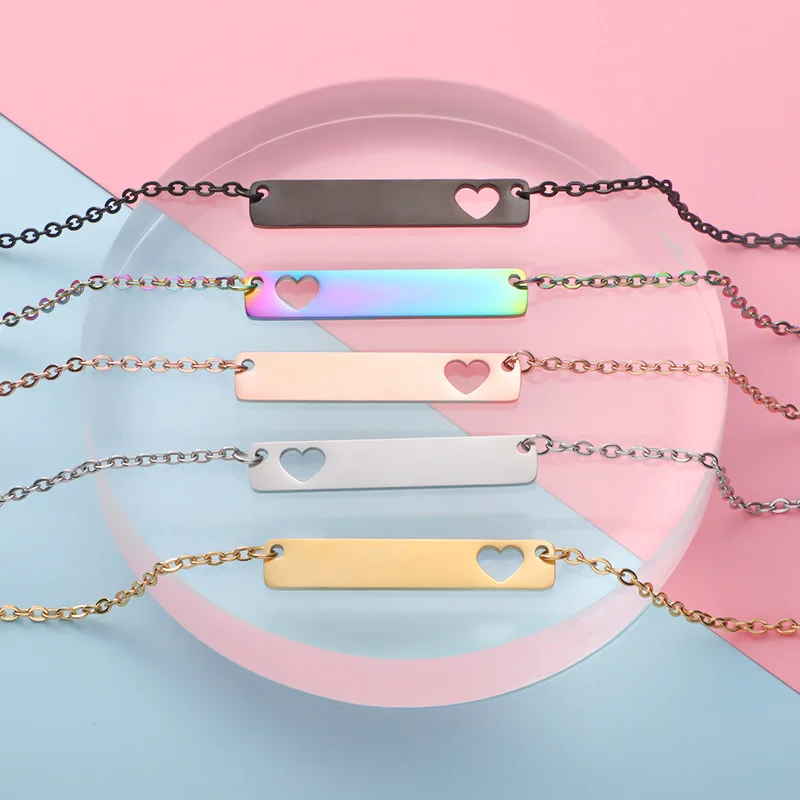 Offre Spéciale en acier inoxydable collier rectangulaire creux coeur Long pendentif barre collier 18 pouces pour les femmes