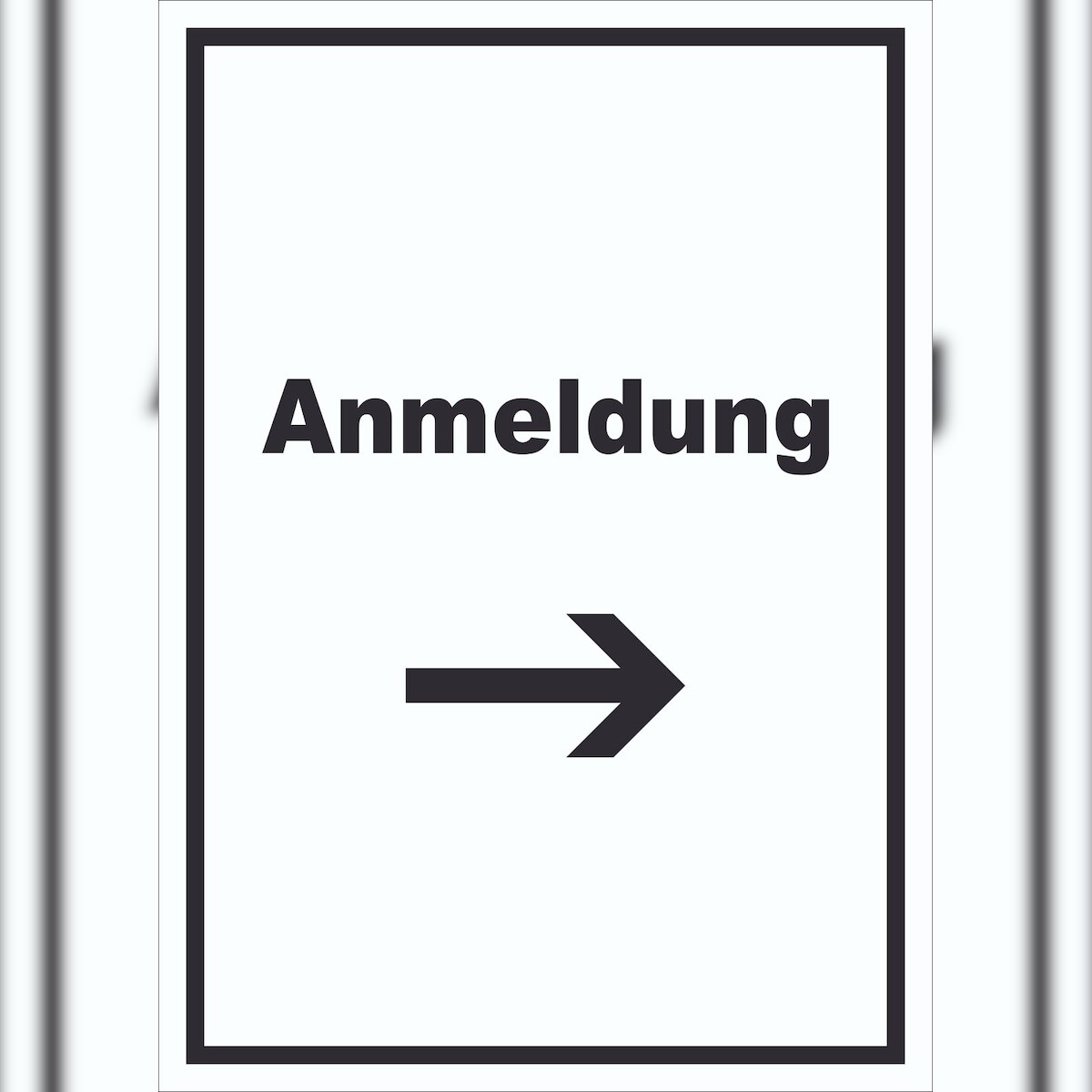 HB-Druck Anmeldung Schild mit Text und Richtungspfeil rechts Aufnahme hochkant A6 Rückseite selbstklebend Image