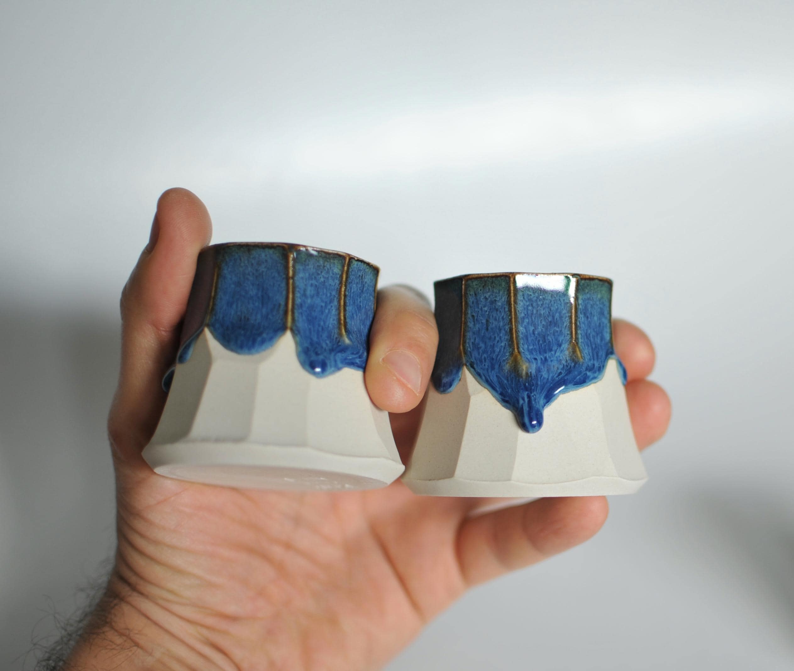 Set di tazzine da caffè espresso in ceramica fatte a mano, tazzine da caffè in gres bianco smaltato blu, regalo per gli amanti del caffè, 2,5 oz