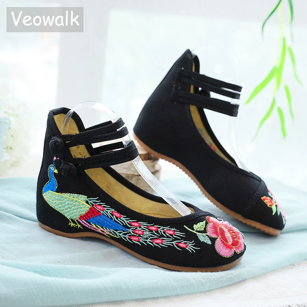 Veowalk Große Größe 34-43 Chinesischen Stil Pfau Stickerei frauen Wohnungen Alte Peking Weiche Sohle Casual Atmungsaktive Tuch schuhe Frau