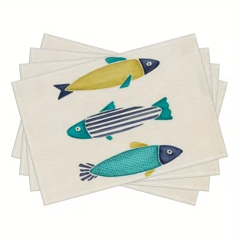 4-teiliges Set bunter Tischsets mit Fischmuster, mit drei verschiedenen Farben und Fischmustern, geeignet für Familienfeiern, schlichter Hintergrund, handgezeichneter Fischstil, schafft eine fröhliche Image