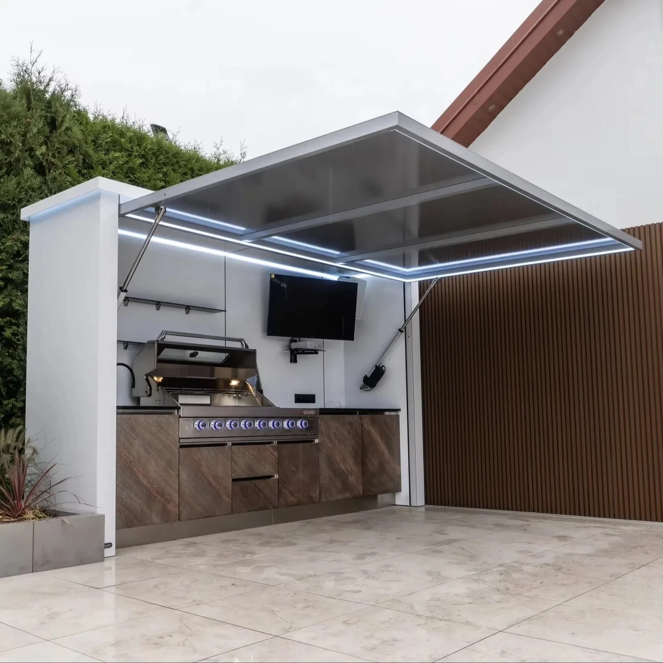 Neue Großhandels-Outdoor-Küchenmodule mit Gasgrill, Küchenschränken und Grill mit Überdachung Image