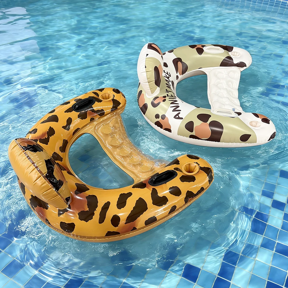 1 Stück Leopardenmuster U-förmiger Lounge-Sessel, PVC Faltbarer Wassersitz mit Getränkehalter, Schwimmender Luftkissen-Sessel