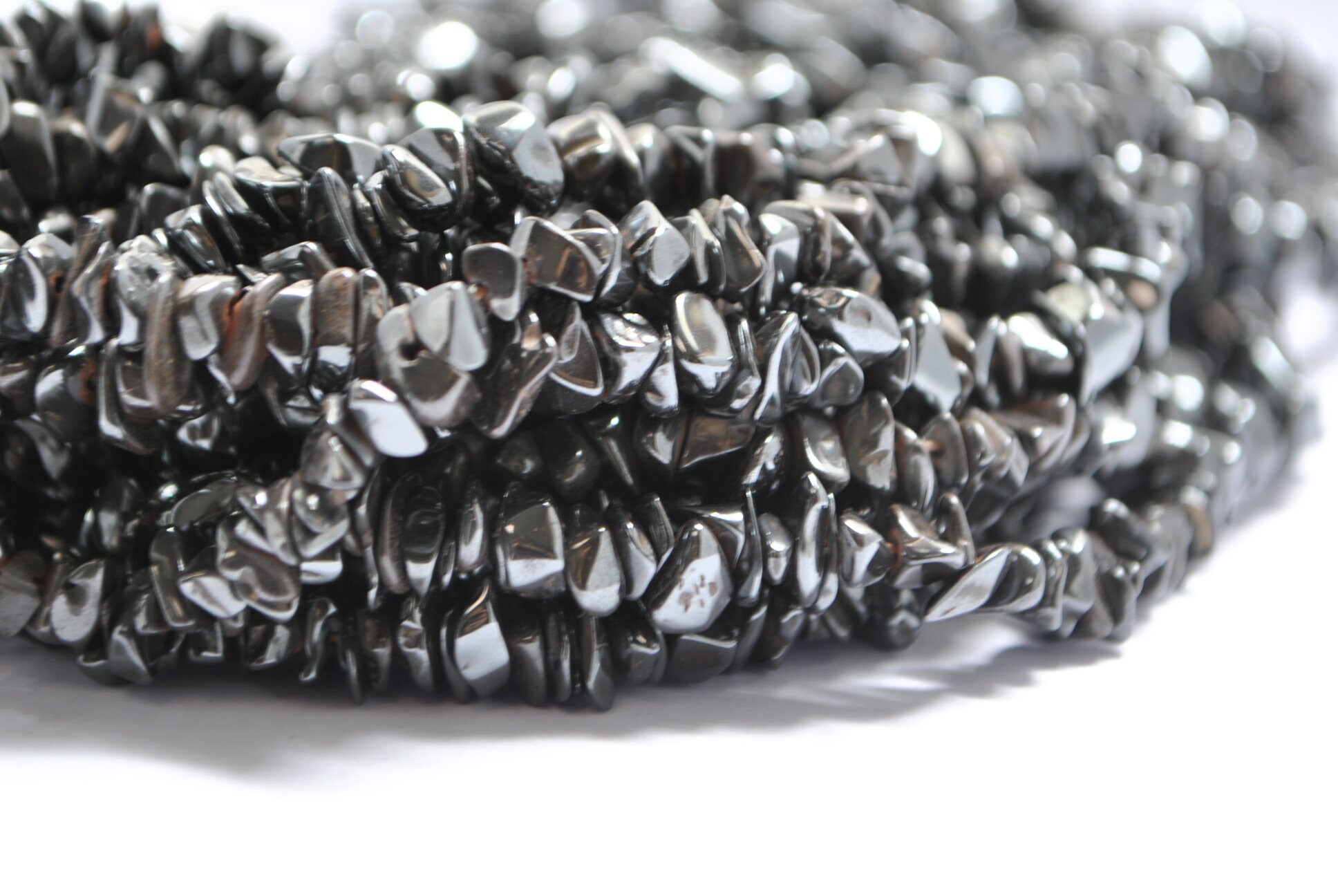Perline di ematite barocca su un filo - Pepite di ematite - Perline di ematite - Perline di ematite