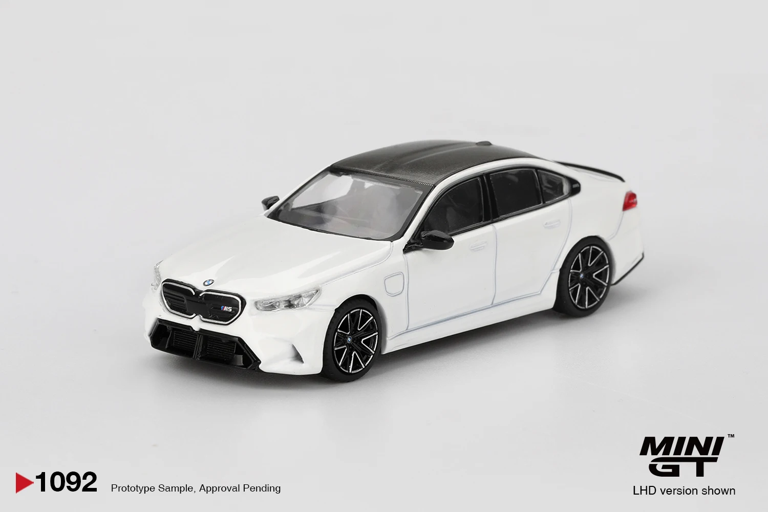 MINIGT 1/64 BMW M5 Bianco Alpino MGT01092-CH Auto in Metallo Pressofuso Modellino Giocattolo per Bambini