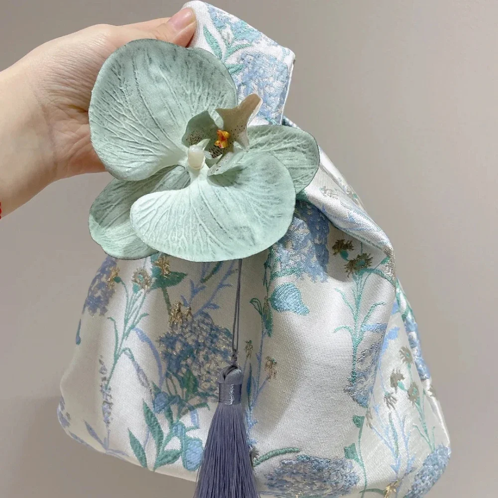 Borsa per il pranzo con ciondolo a fiore, Borsa cosmetica, Borsa a mano in stile cinese, Borsa da polso con nodo e nappa, Pochette per piccoli oggetti, Accessori per Cheongsam