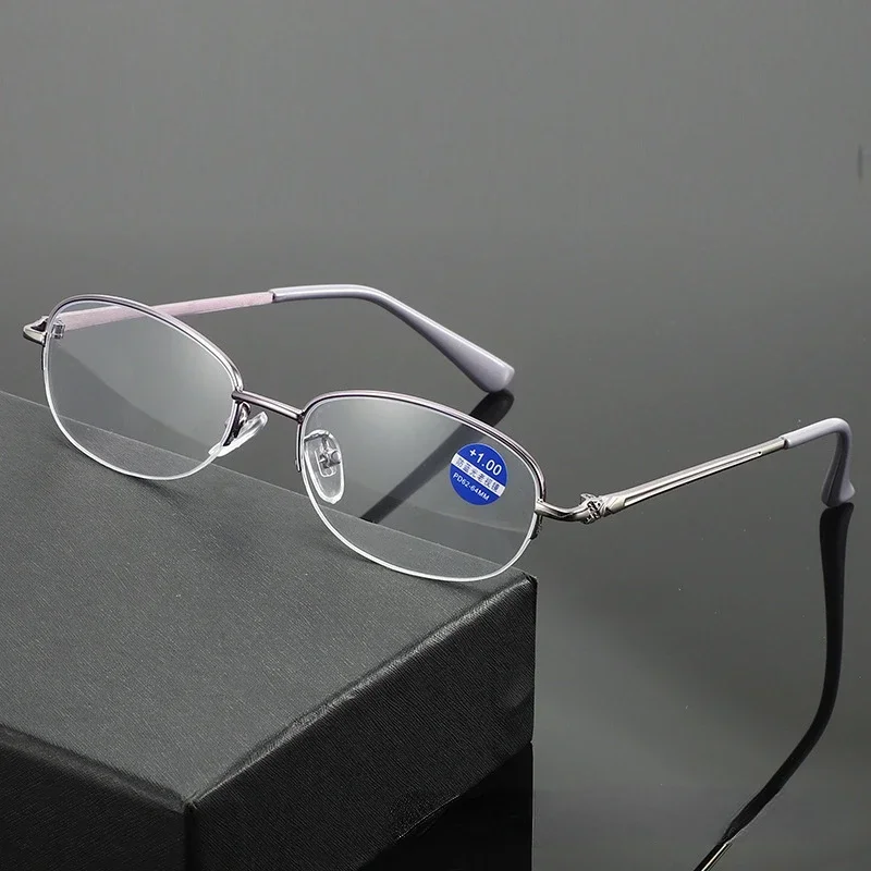 Anti-Blaulicht-Lesebrille für Damen, hochauflösende Presbyopie-Brille mit halbem Rahmen aus Metall, modische Presbyopie-Brille Image
