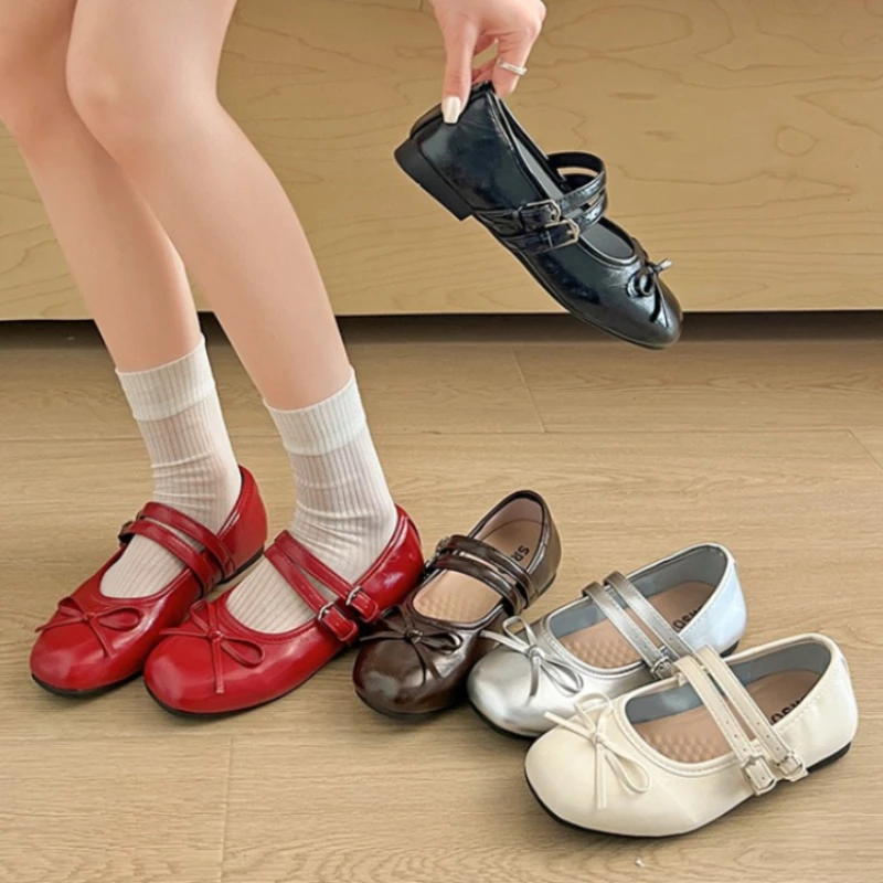 2026 Neue Frühlings-Vintage-Ballerinas für Damen – Bequeme Schuhe mit runder Zehenpartie und weicher Sohle, elegante Schuhe mit Schmetterlingsknoten, Oma-Schuhe