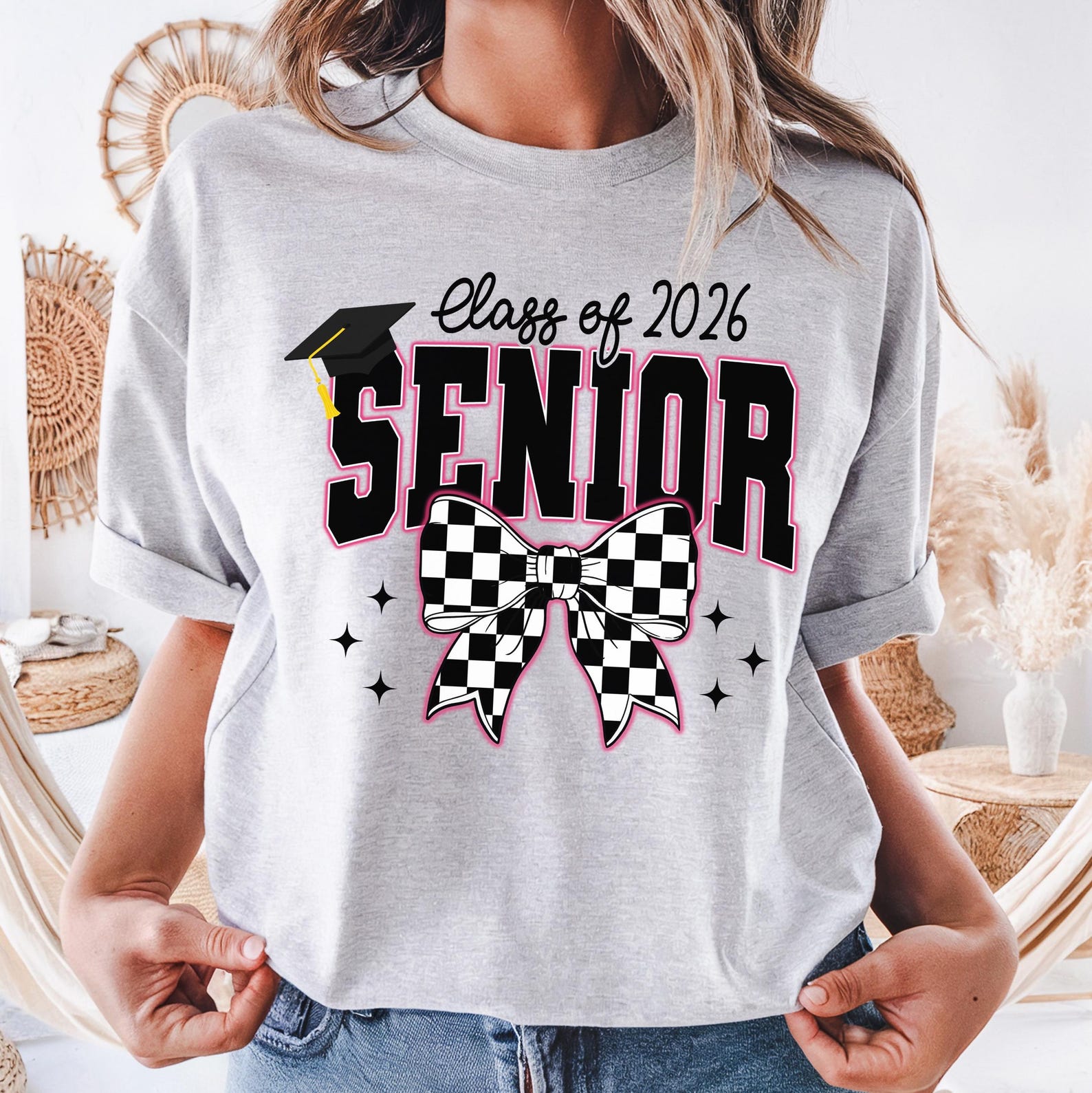 Class Of 2026 Senior Shirt Checkered Bow Graphic Tee Trendy Graduation T Shirt Casual Womens Top hot Pink l sweatshirt