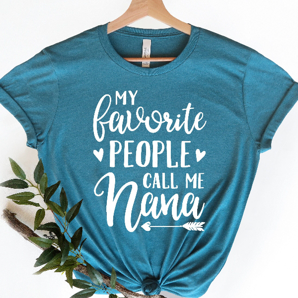 My Favorite People Call Me Nana Shirt Grandma Mom Life Tee mauve l sweatshirt