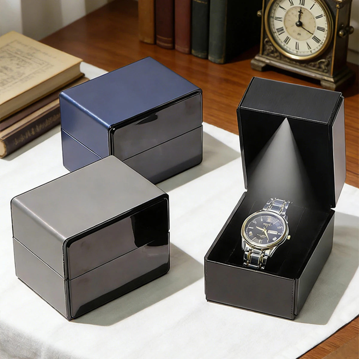 2026 PU-Leder Uhrenbox mit LED-Beleuchtung Einzelne Uhren-Geschenkbox Armbanduhr-Präsentationsbox Organizer für Herren und Damen mit Lampe Image