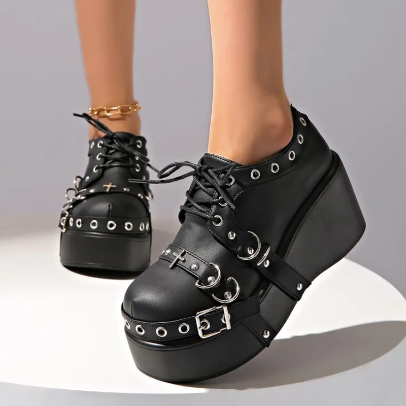 Große Größe Punk Rock Chick Süße Coole Plateau-Lederschuhe für Damen Neu 2026 Retro Einzelschuhe mit Gummisohle