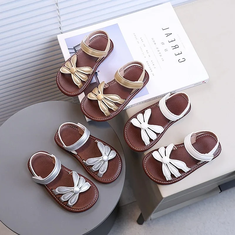 Mädchen Strandschuhe Einfarbig Vielseitige Kinder-Sandalen mit Klettverschluss 2026 Sommer Mädchen Prinzessinnen-Schuhe Retro Süße Blumen Koreanischer Stil