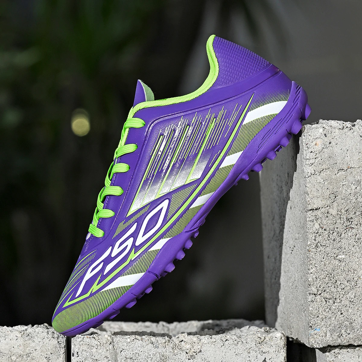 TF Turf Fußballschuhe, Outdoor-Sportschuhe mit rutschfester Leistung, bieten starken Halt. Image