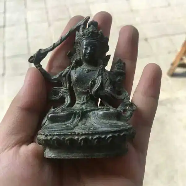 Statua in bronzo di Buddha del Tibet cinese Buddha del Nepal vecchia statua in rame