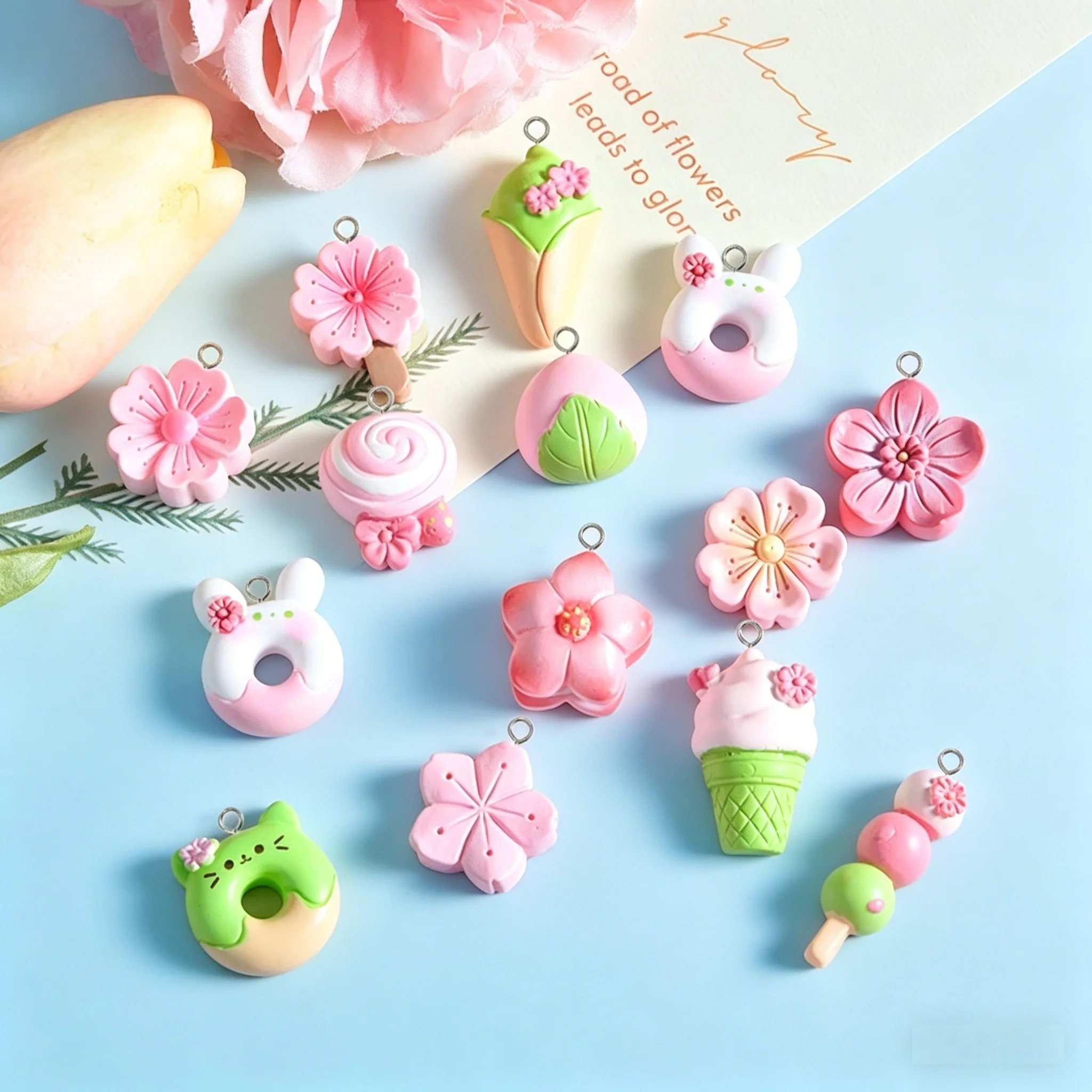 10 Stück Gemischte Niedliche 3D-Harz-Anhänger, Sakura-Blumen-Eiscreme-Lollipop-Anhänger für DIY-Schmuckherstellung, Halsketten, Ohrringe, Schlüsselanhänger Image